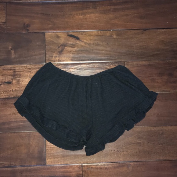 john gault black flowy shorts🖤 - Picture 4 of 6